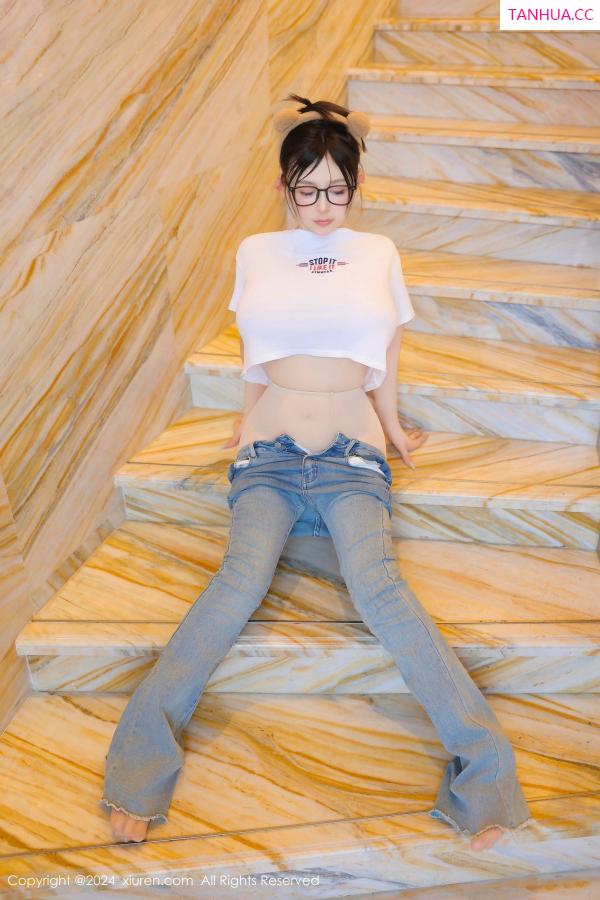 娜娜子呀  [XiuRen]高清写真图 2024.07.05 No.8809 娜娜子yy 翘臀美腿第29张图片